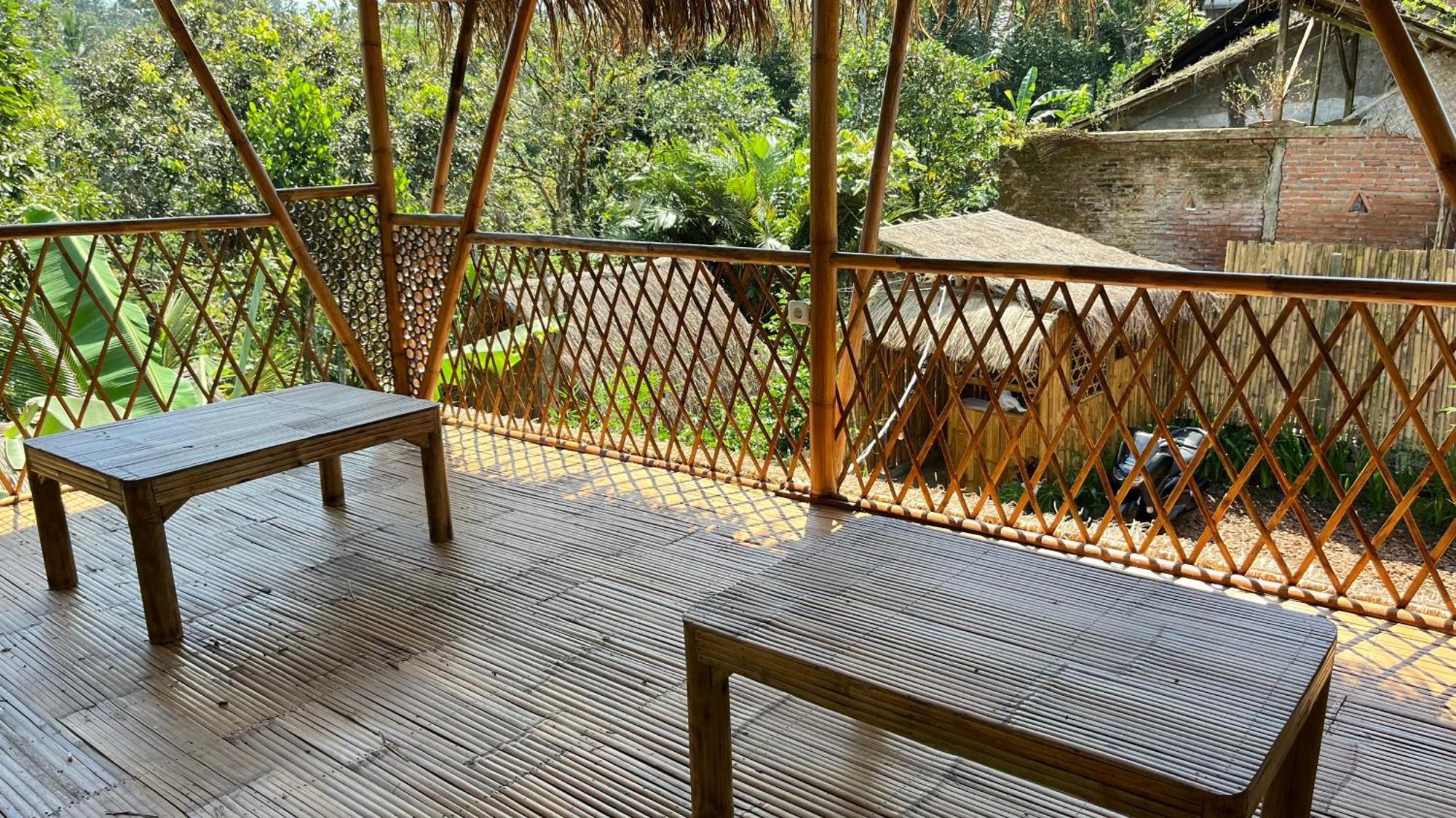 El Bamboo Guesthouse Jambu  Экстерьер фото